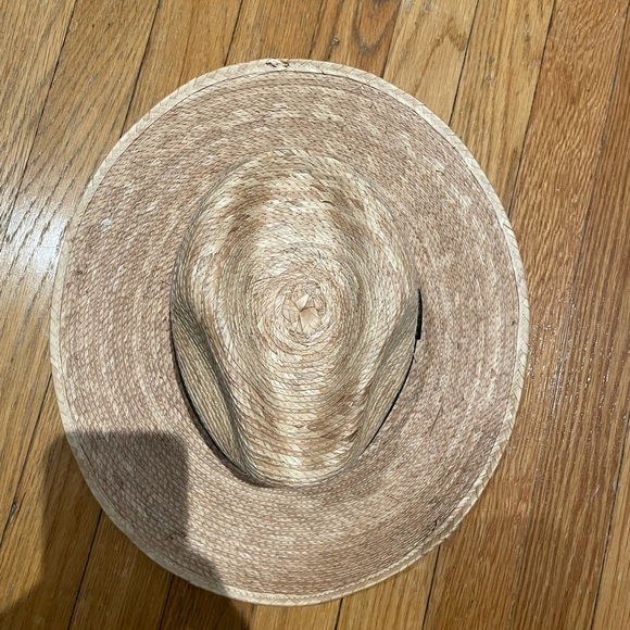 Straw hat - Picture 3 of 5